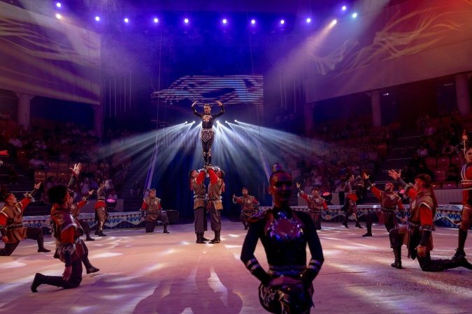 28 июня на арене Государственного цирка Якутии состоялось торжественное открытие VII Международного циркового фестиваля «МАМОНТёнок-2024»