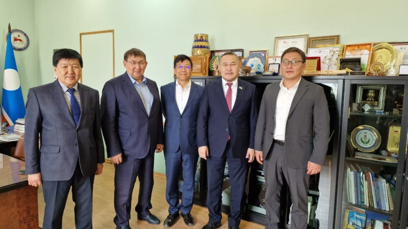 Цирк Якутии посетил директор Пекинской образовательной компании