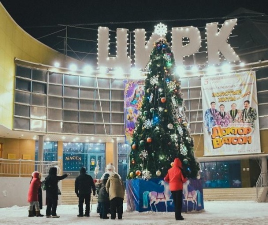 Традиционное зажжение Новогодней елки.