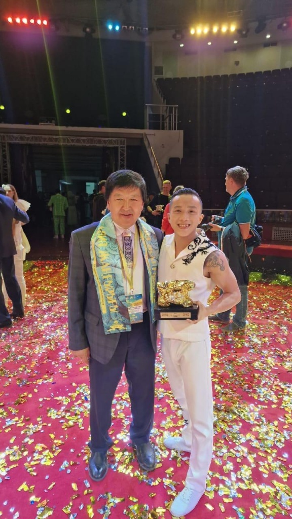 Участник фестиваля Shixiong Lan из Китая.jpg